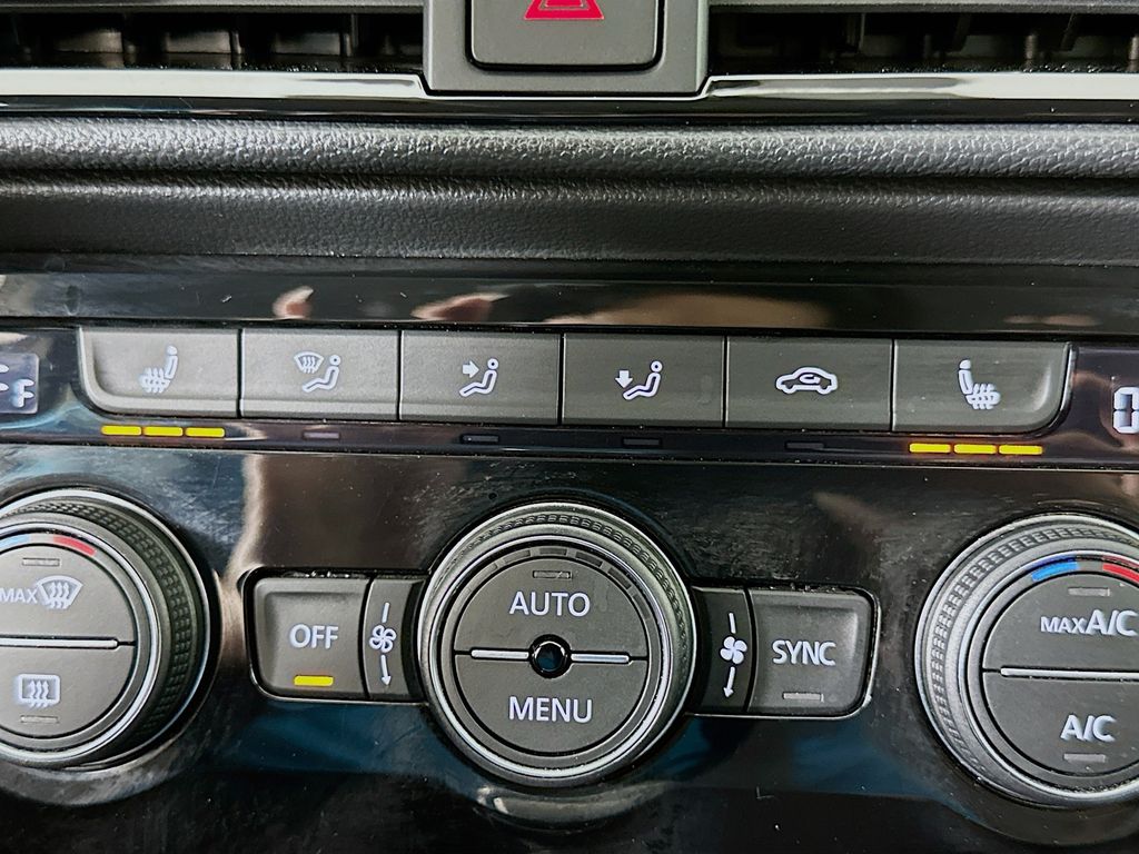 2024 Volkswagen Taos SE 20