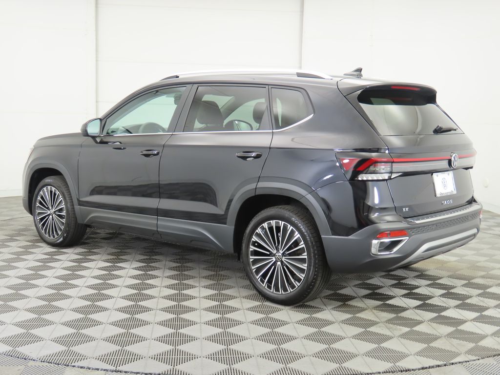 Thumbnail: 2025 Volkswagen Taos - 8