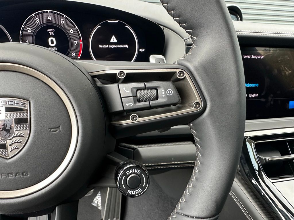 Thumbnail: 2025 Porsche Panamera - 21