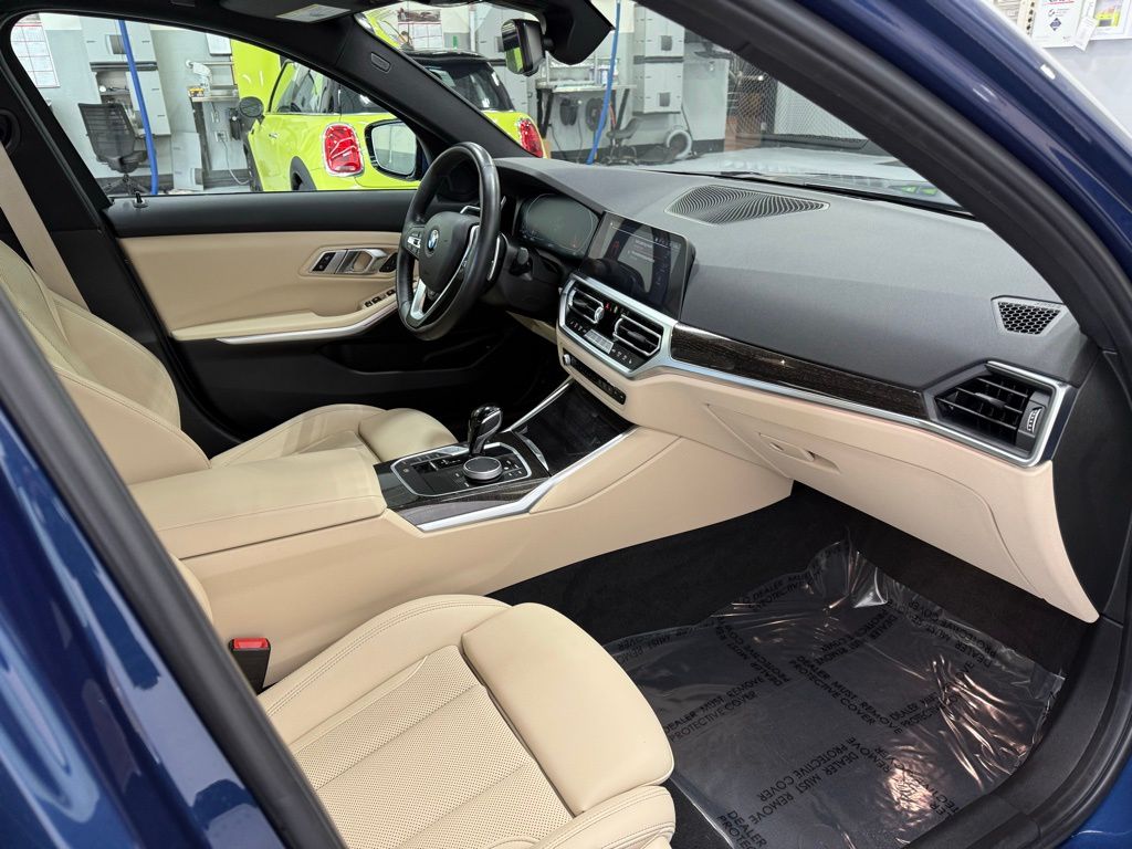 2022 BMW 3 Series 330i xDrive 29