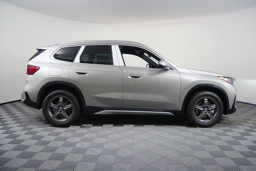 Thumbnail: 2025 BMW X1 - 2