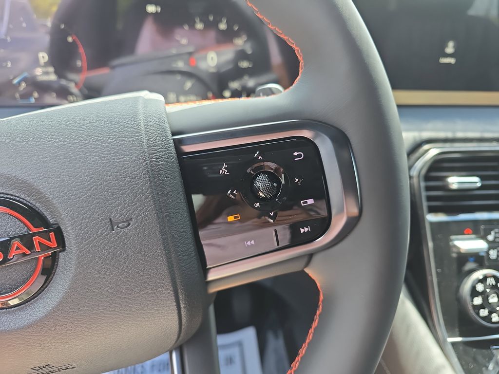 2025 Aspen White Tricoat/Super Black Nissan Armada PRO-4X 4X4 SUV