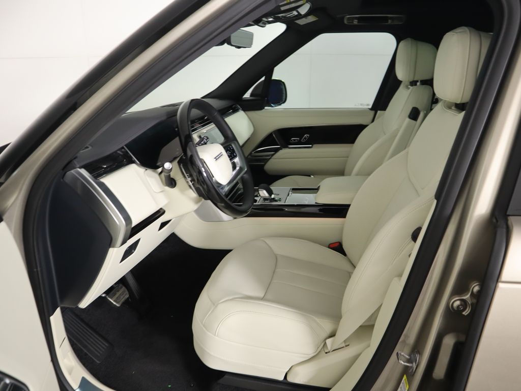 Thumbnail: 2026 Land Rover Range Rover - 21