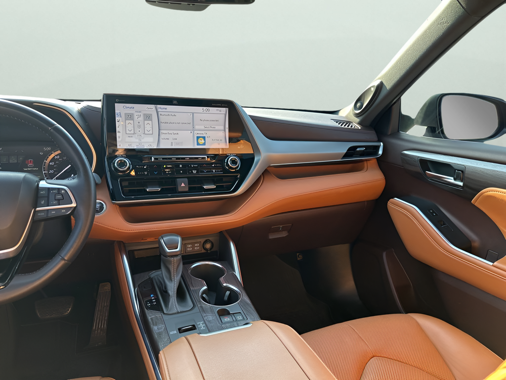 Used Car 2022 Toyota Highlander  Platinum For Sale Under $40,000 In Austin, Texas