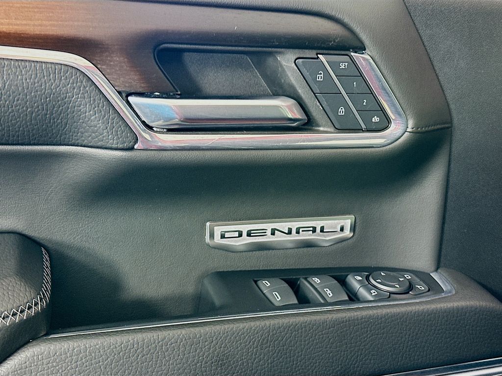 Thumbnail: 2024 GMC Sierra 1500 - 18