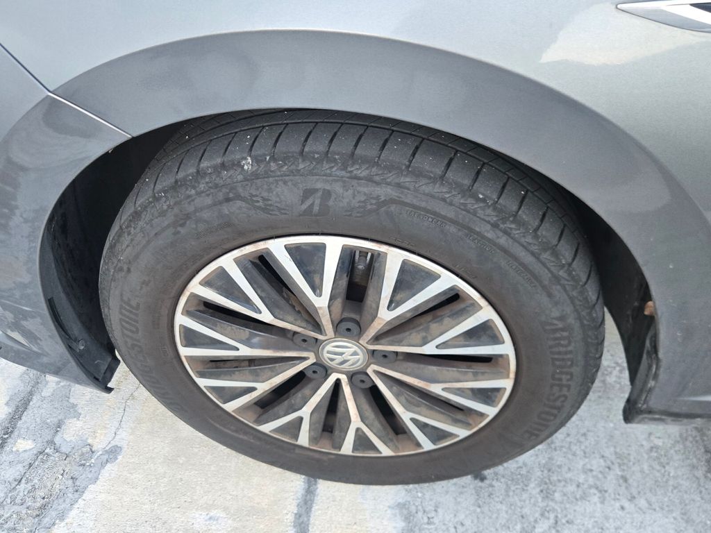 2019 Volkswagen Jetta - $12,624