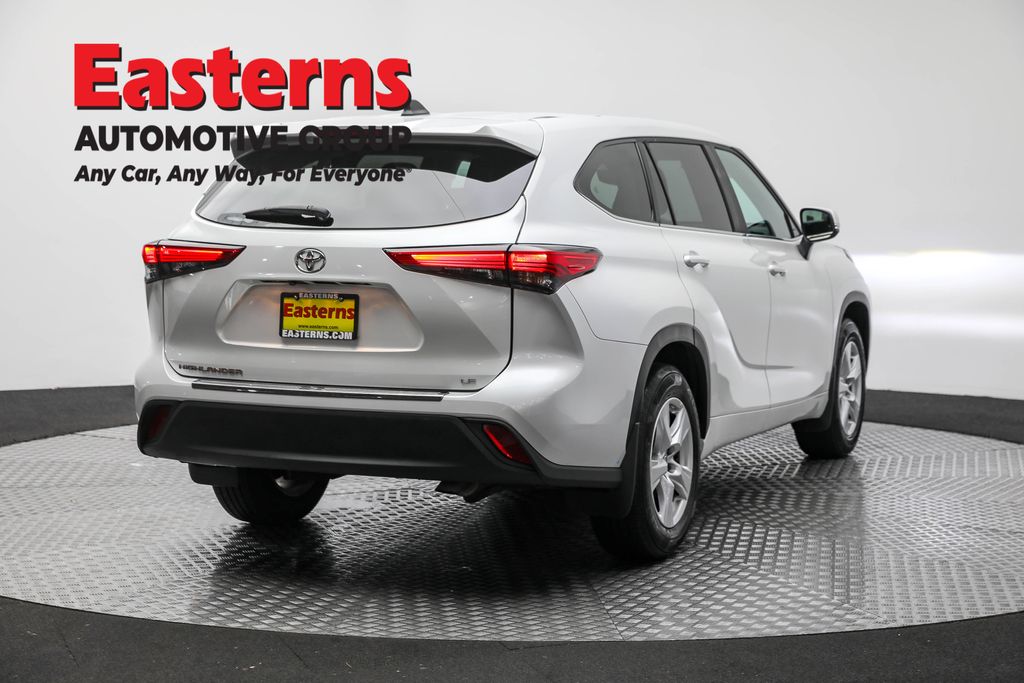 Used 2023 White Toyota LE image 5
