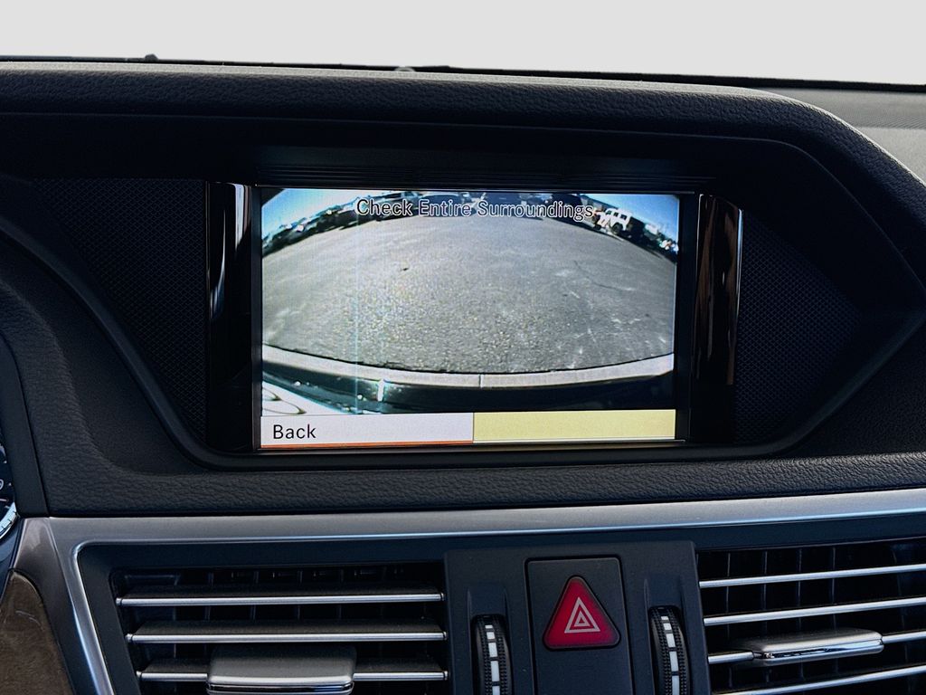 Thumbnail: 2010 Mercedes-Benz E-Class - 15