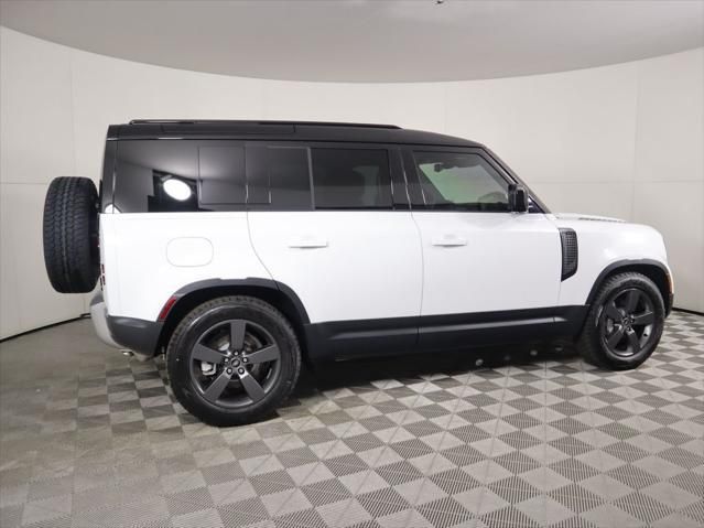 Thumbnail: 2025 Land Rover Defender - 4