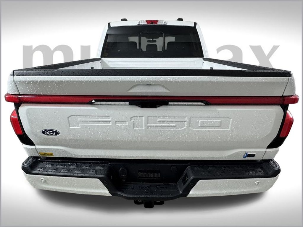 2025 Ford F-150 Lightning Lariat photo 11