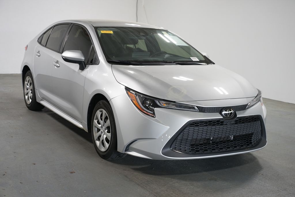 Thumbnail: 2022 Toyota Corolla - 3