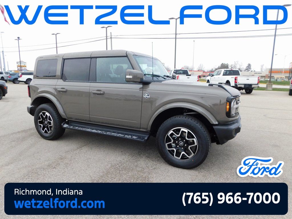 2025 Ford Bronco Outer Banks 4-Door 4WD
