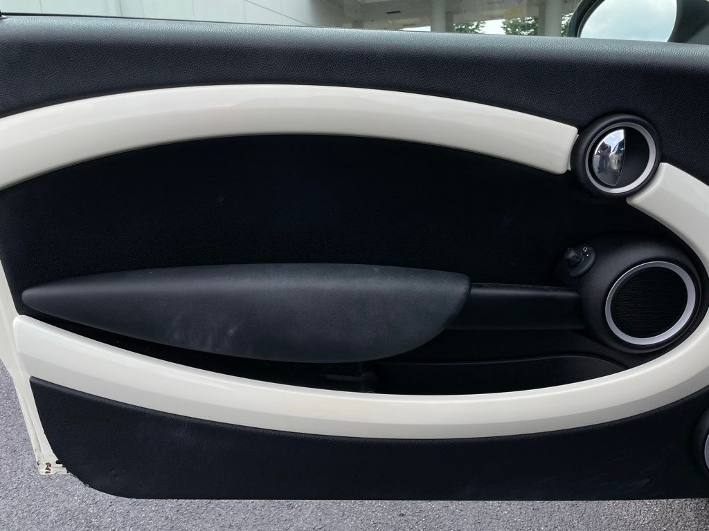 2015 MINI Cooper Base 24