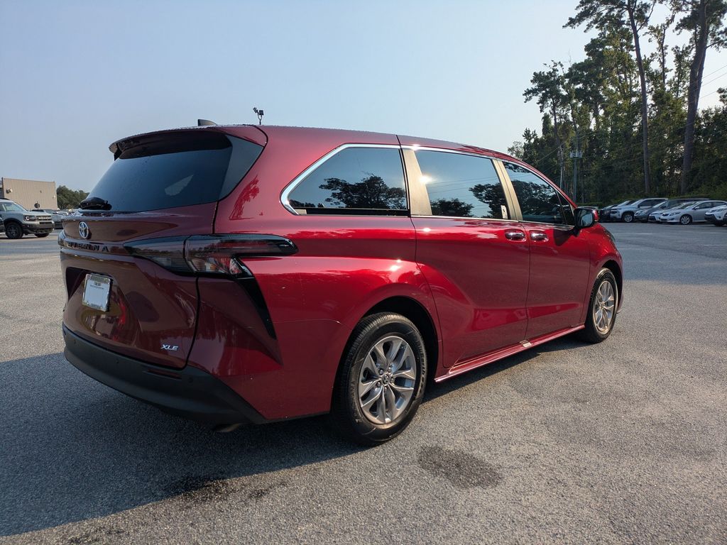 Used 2025 Toyota Sienna Van