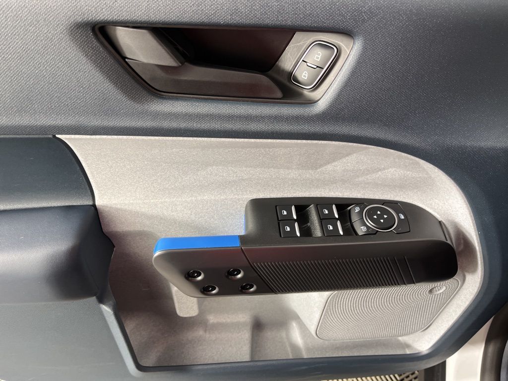 Thumbnail: 2025 Ford Maverick - 25