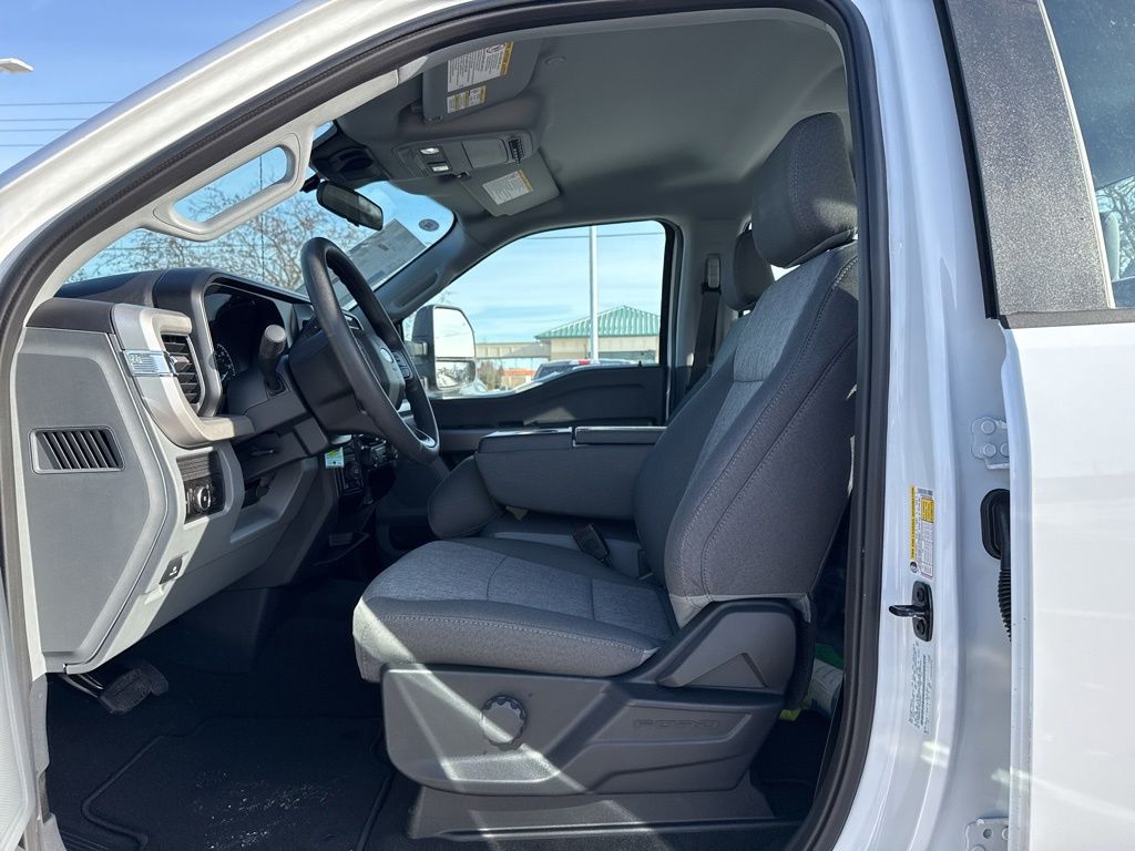 New 2026 White Ford XL image 18