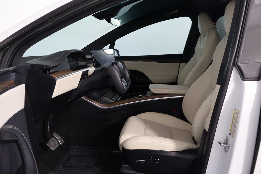 Thumbnail: 2024 Tesla Model X - 10