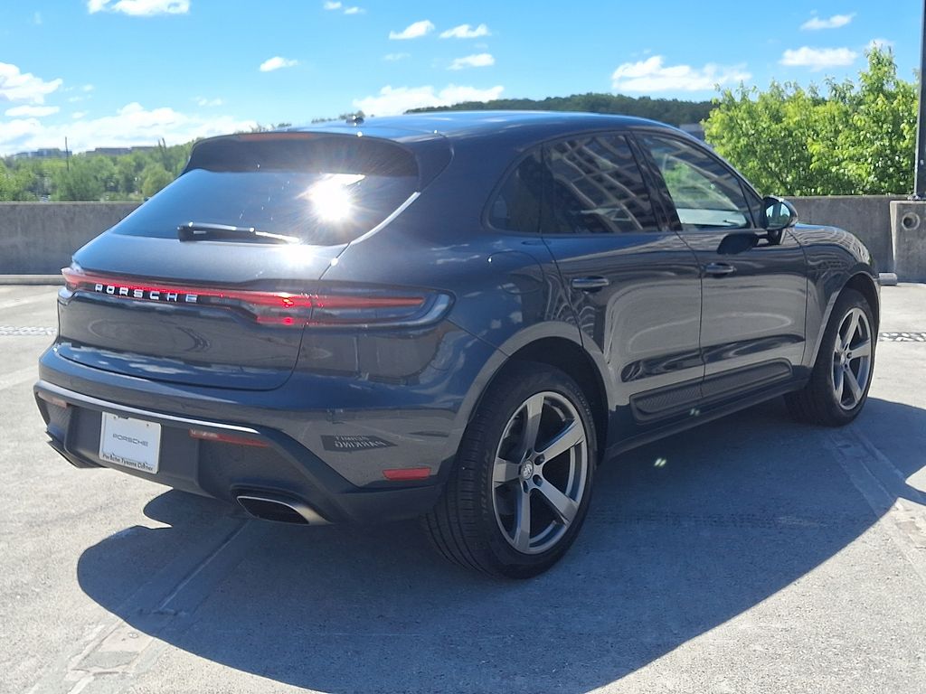 Thumbnail: 2023 Porsche Macan - 8