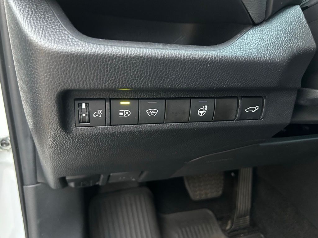 Thumbnail: 2024 Toyota RAV4 - 18