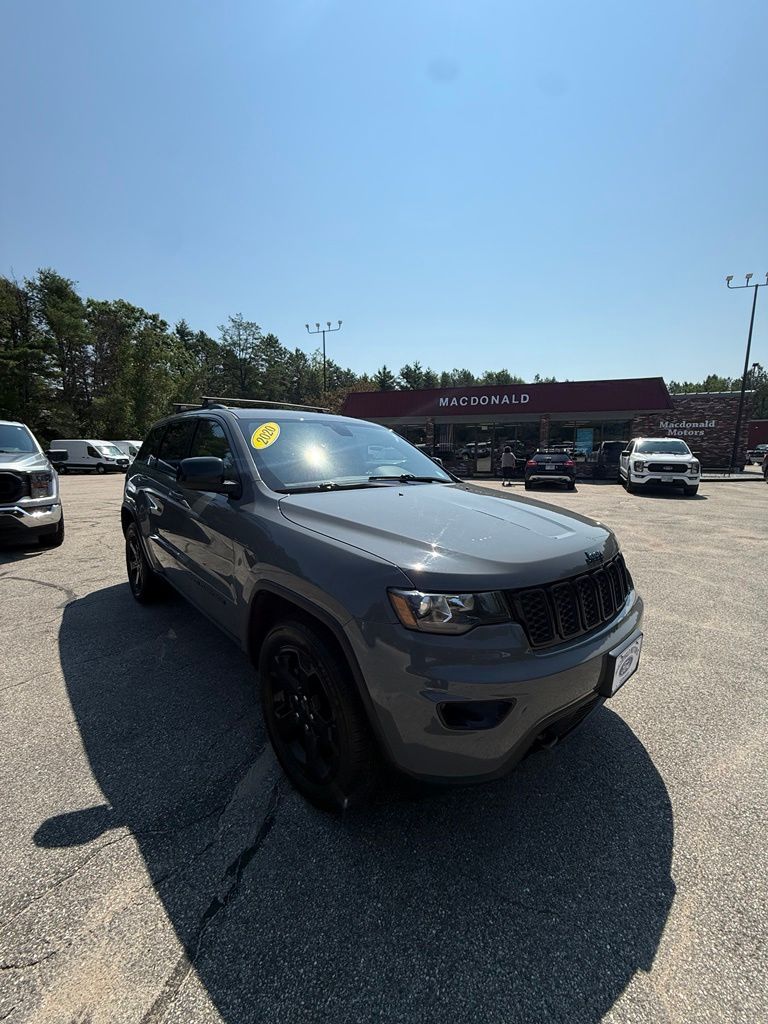 2020 Jeep Grand Cherokee Laredo 4WD