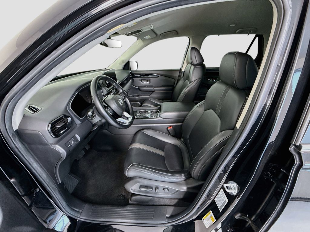 Thumbnail: 2025 Honda Pilot - 19
