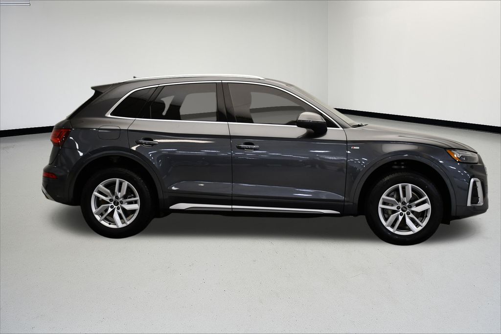 Thumbnail: 2024 Audi Q5 - 8