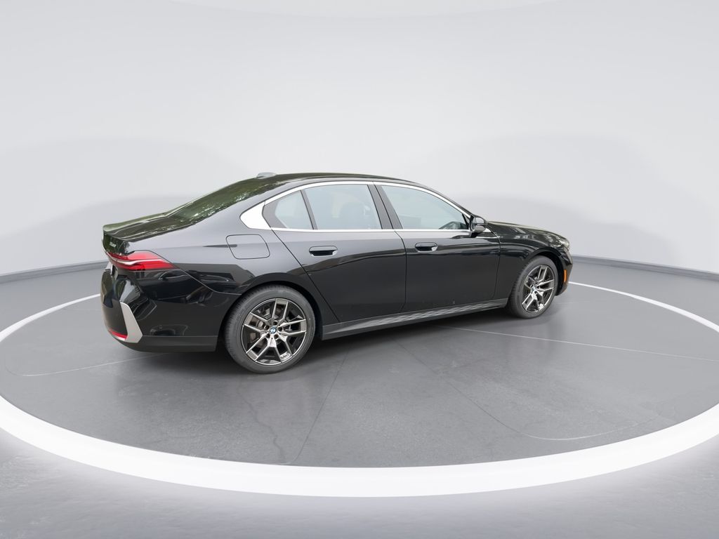 Thumbnail: 2026 BMW 5 Series - 8