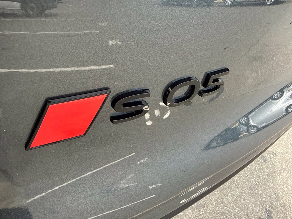 Thumbnail: 2026 Audi SQ5 - 9