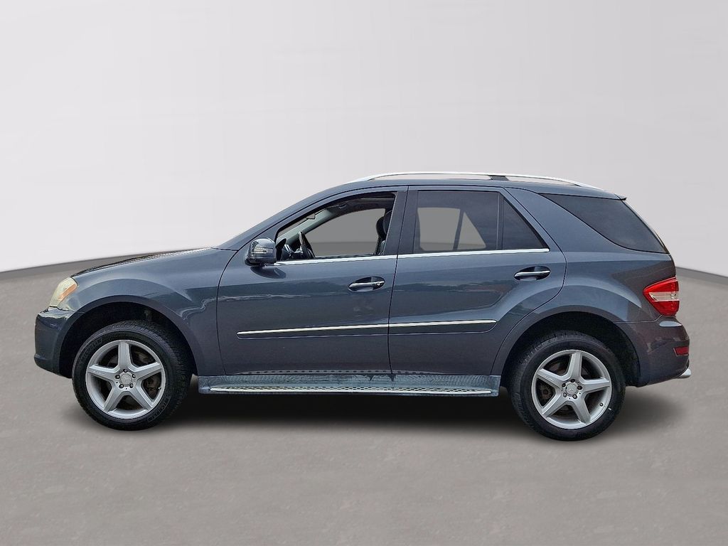 Thumbnail: 2011 Mercedes-Benz M-Class - 7
