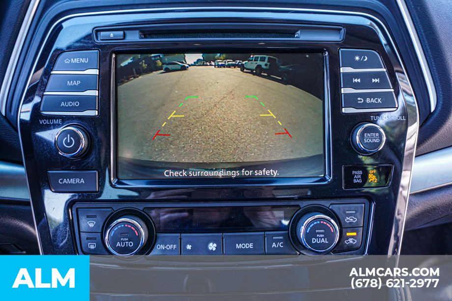 Used 2023 Black Nissan 3.5 SL image 35