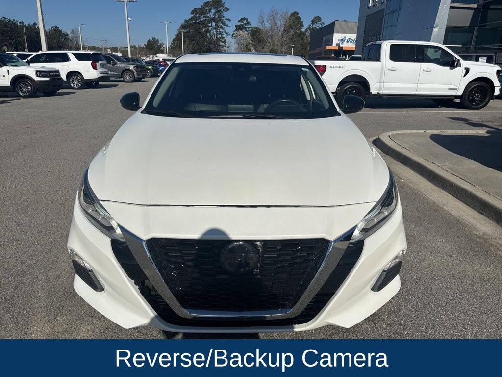 2022 Nissan Altima SR FWD