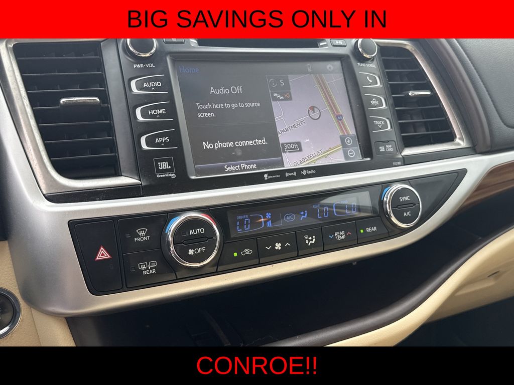 2018 Toyota Highlander Limited White at Community Kia