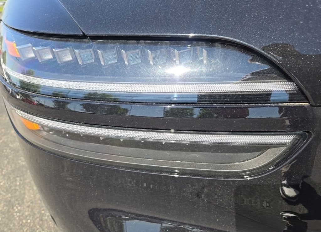 2026 Genesis GV70 Advanced 12