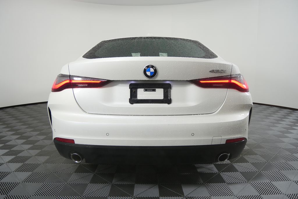 Thumbnail: 2025 BMW 4 Series - 4