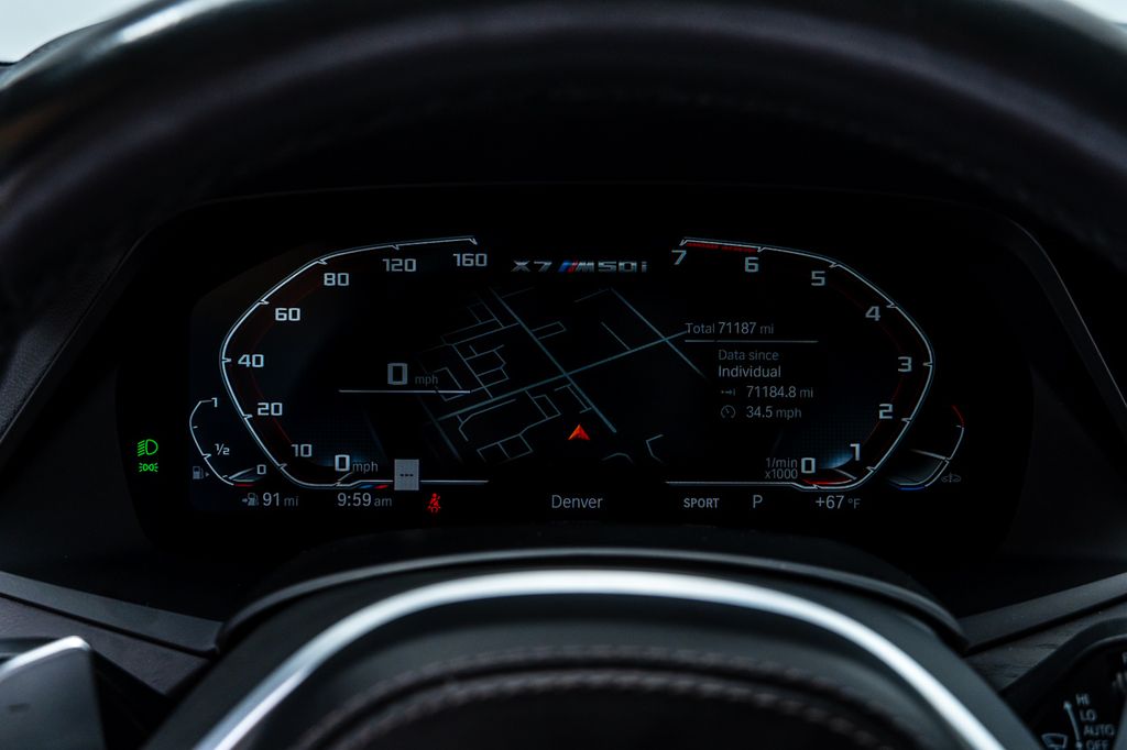 Used 2022 Black BMW M50i image 15