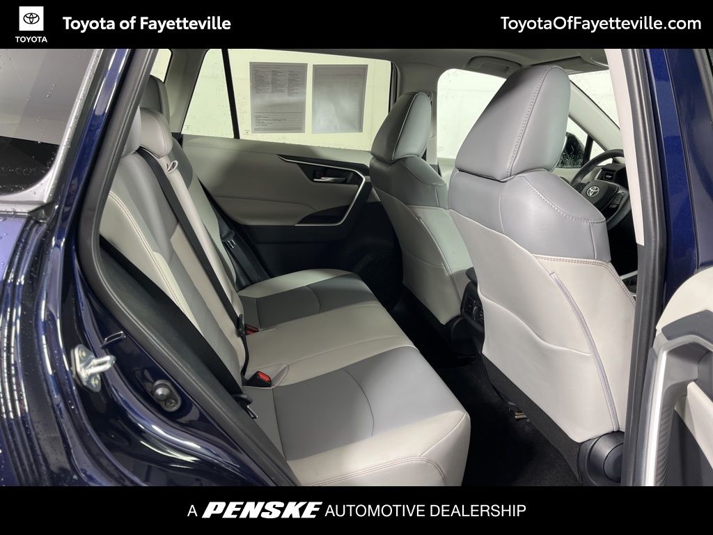 Thumbnail: 2021 Toyota RAV4 - 8