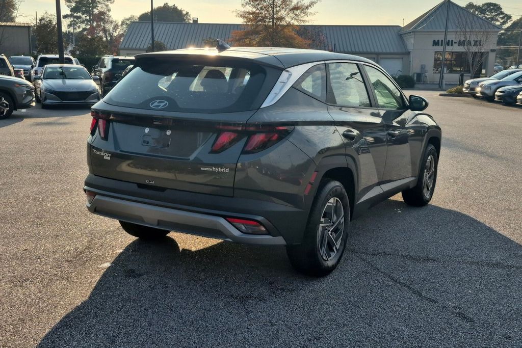 New 2026 Gray Hyundai Blue SE image 5