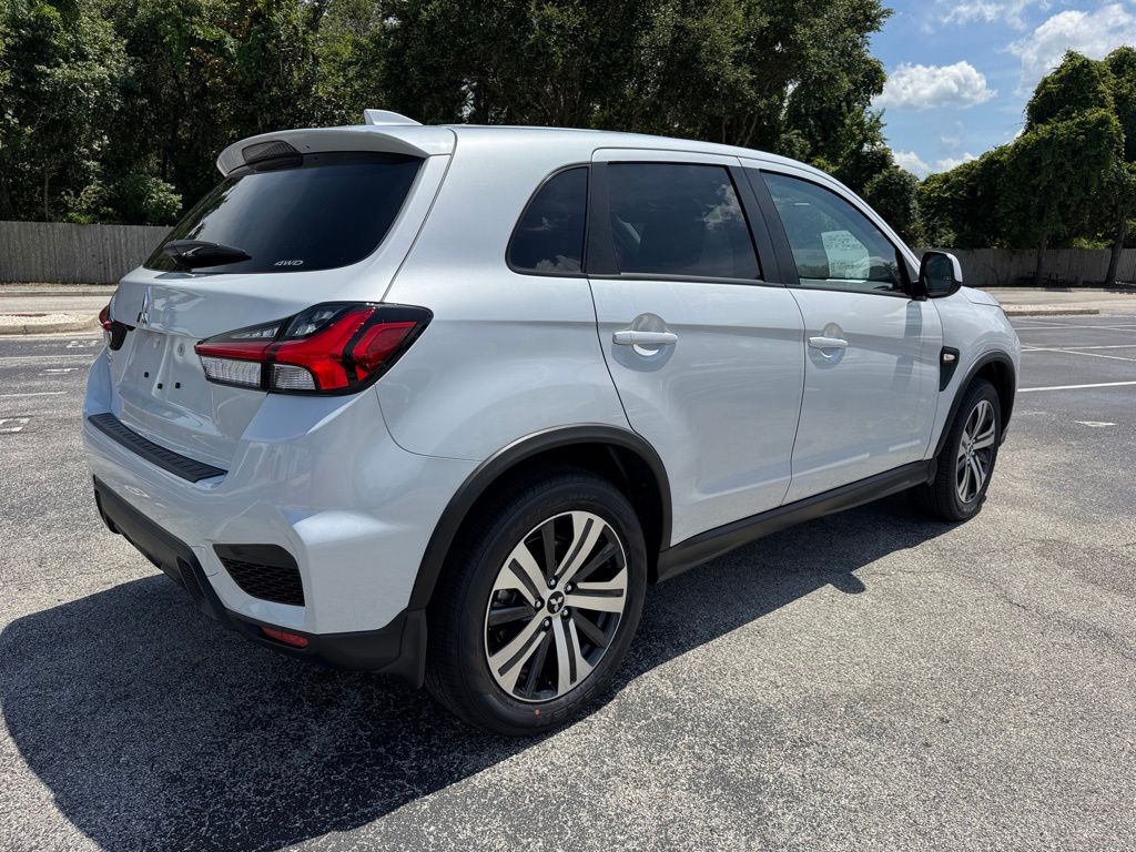 2025 Mitsubishi Outlander Sport ES photo 6