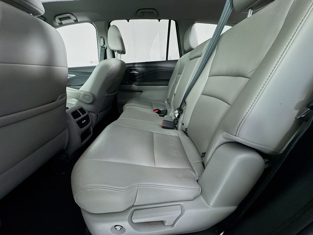 Used Car 2019 Honda Pilot  Ex-l For Sale Under $20,000 In Austin, Texas