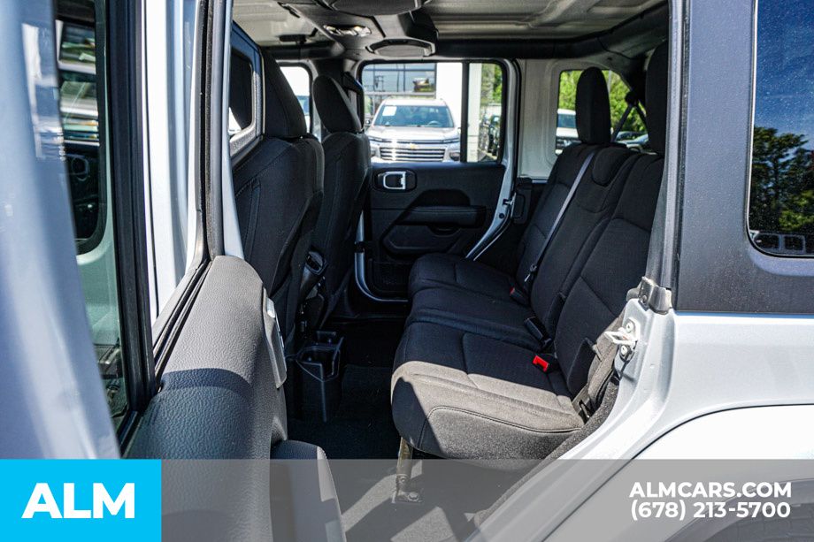 Used 2023 Silver Jeep Sahara image 21