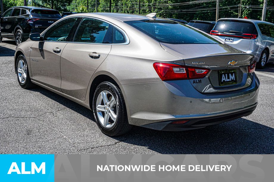 Used 2024 Gray Chevrolet LT image 5