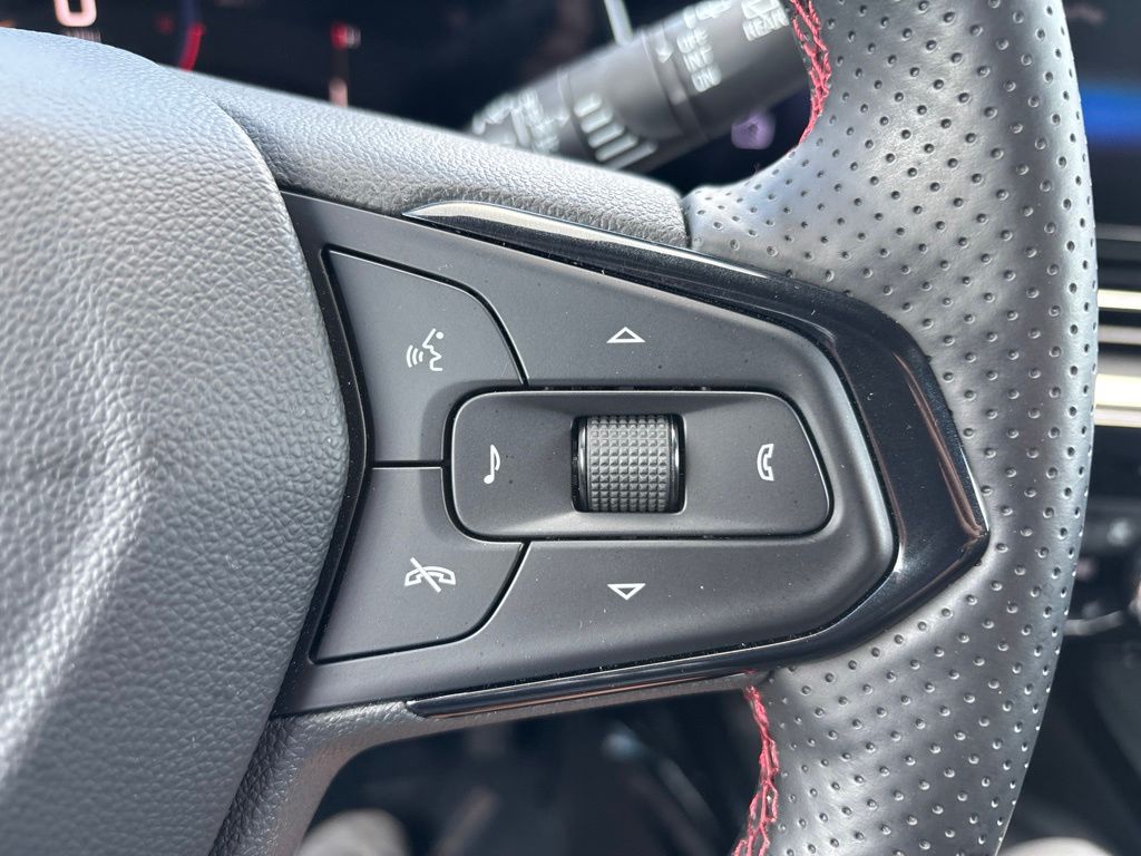 Used 2025 Chevrolet Trax SUV