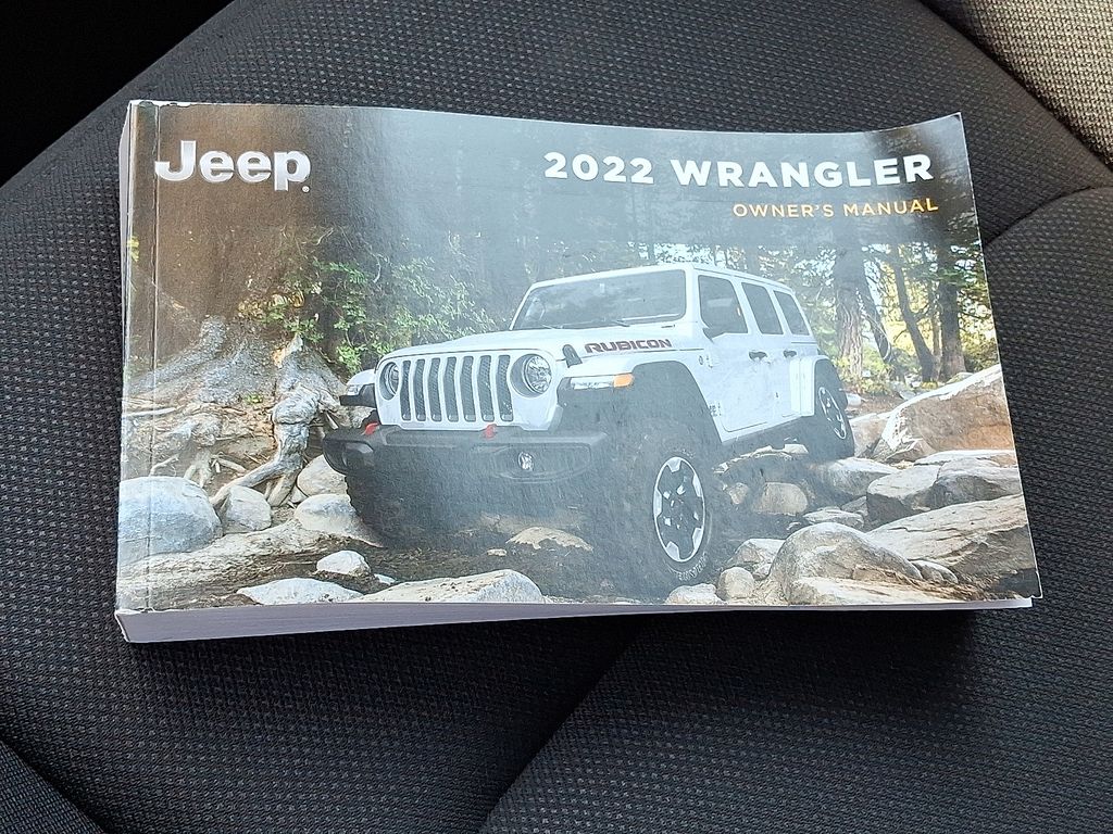 2022 Jeep Wrangler — photo 27