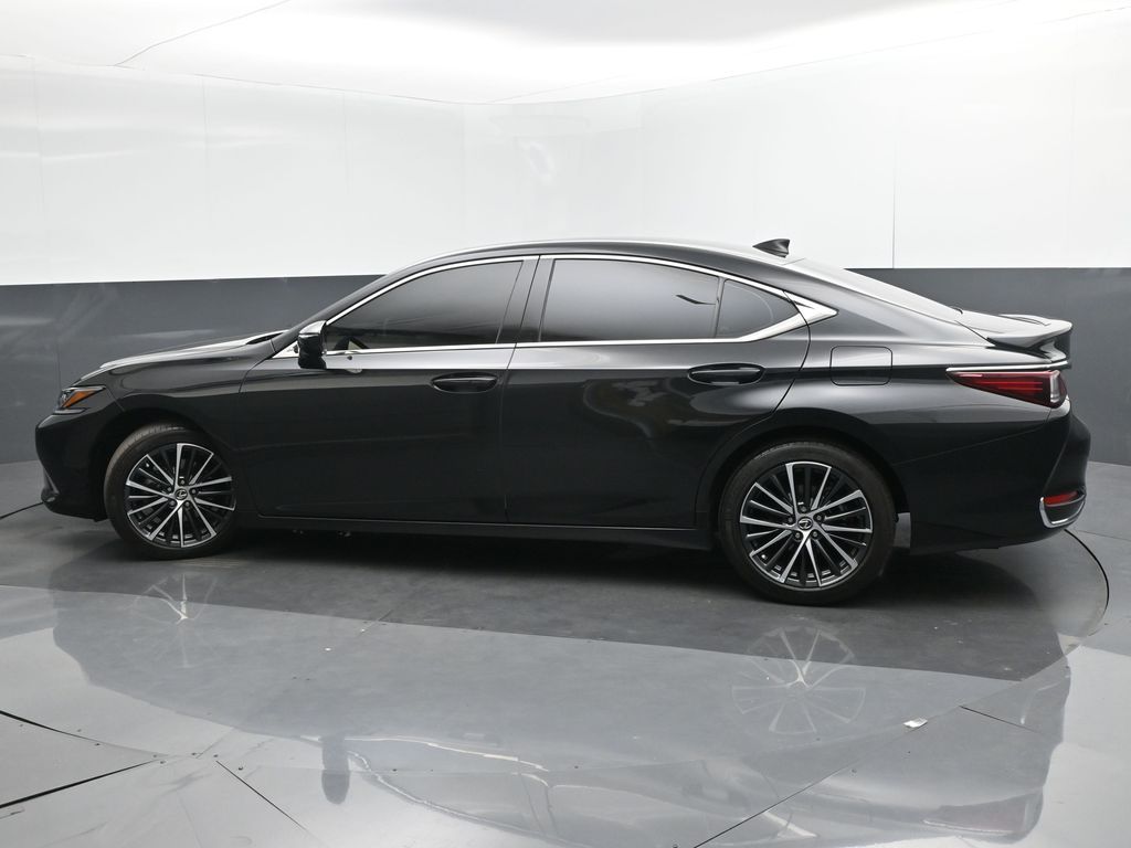 2024 Lexus ES 300h Base