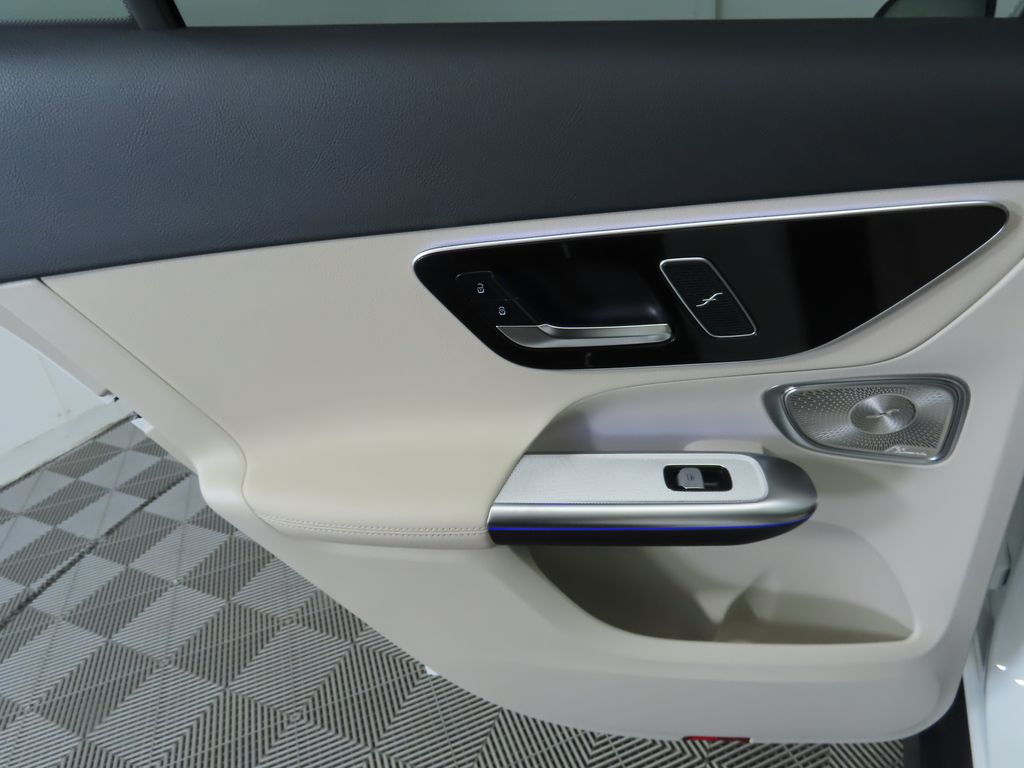 Thumbnail: 2026 Mercedes-Benz GLC - 27
