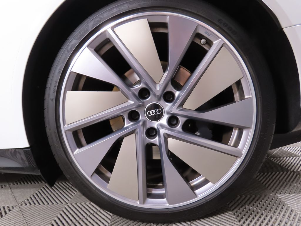 2022 Audi e-tron GT Prestige 29