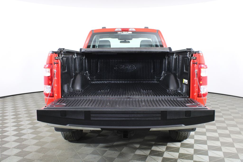 View vehicle photo 7