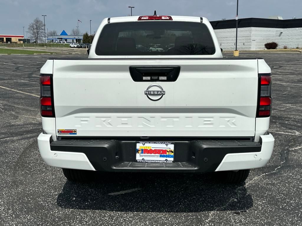 2025 Nissan Frontier SV photo