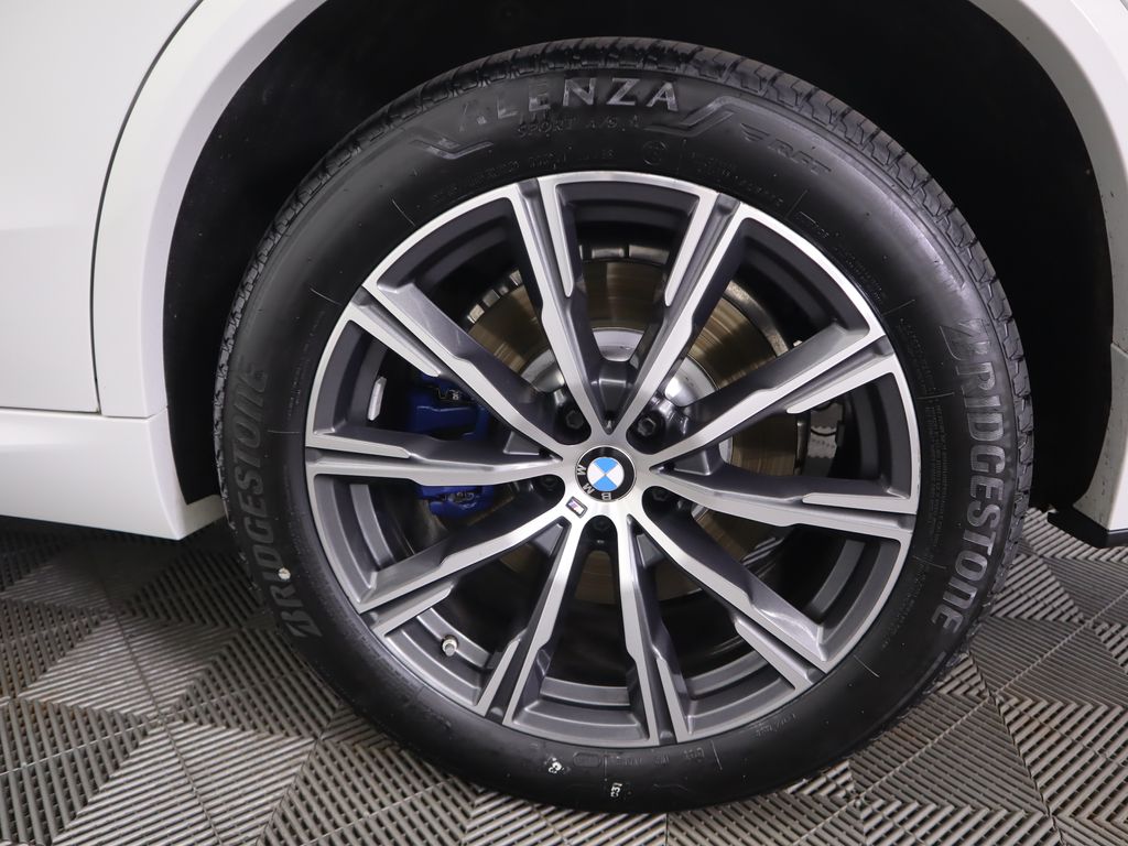 Thumbnail: 2025 BMW X5 - 32