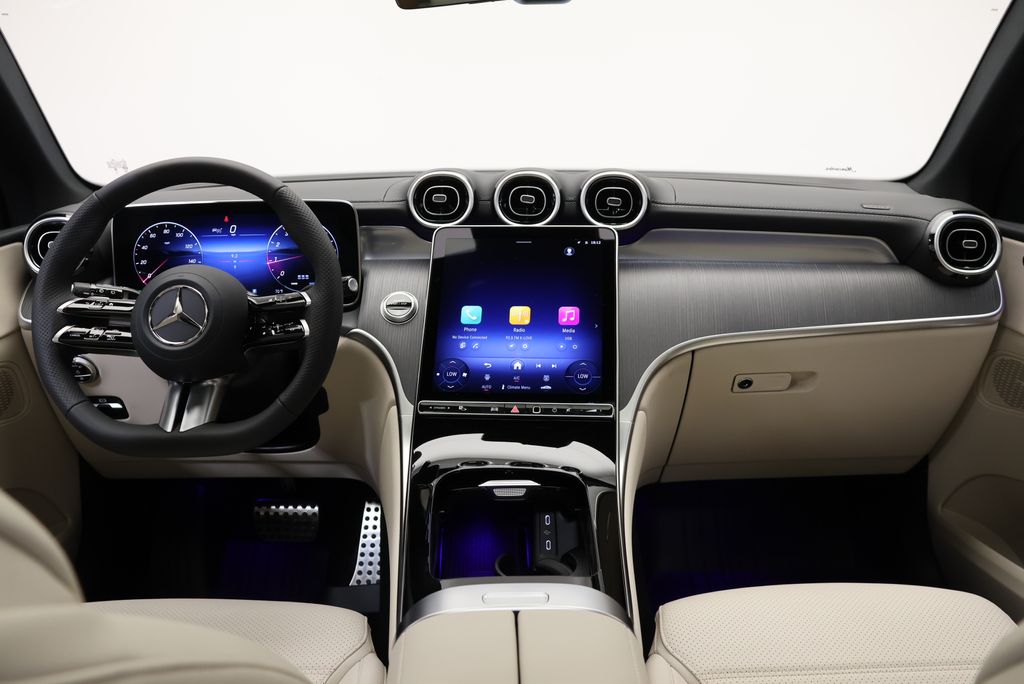 Thumbnail: 2027 Mercedes-Benz GLC - 17